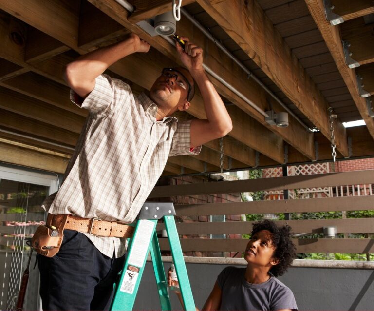 Contractor Chronicles: How to Choose the Right Home Remodeling Contractor